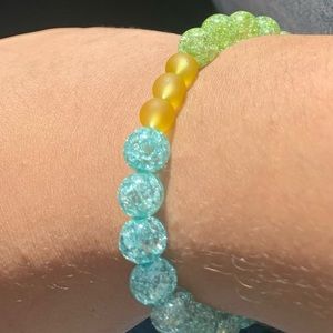 Bracelet green and blue crystallized beads with yellow detail
